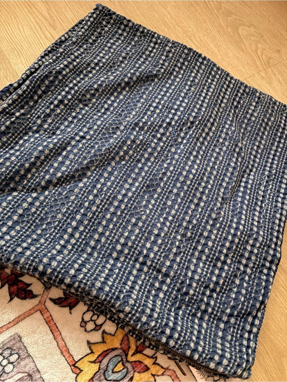 🍾 Pottery Barn blue honeycomb pillow covers x 2